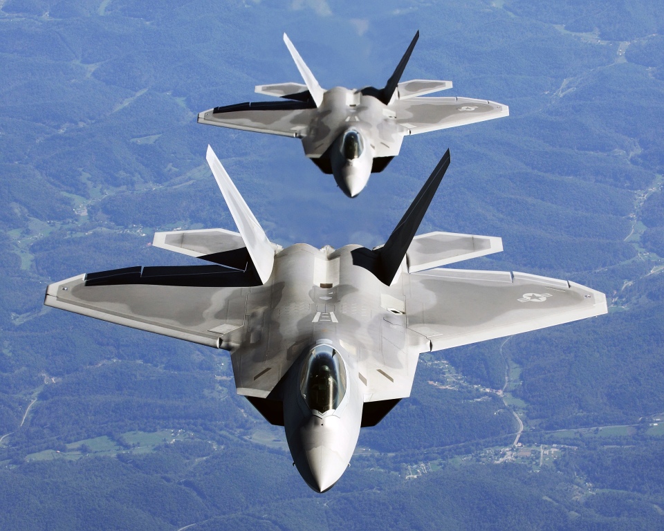 “F-22-Raptor-1”