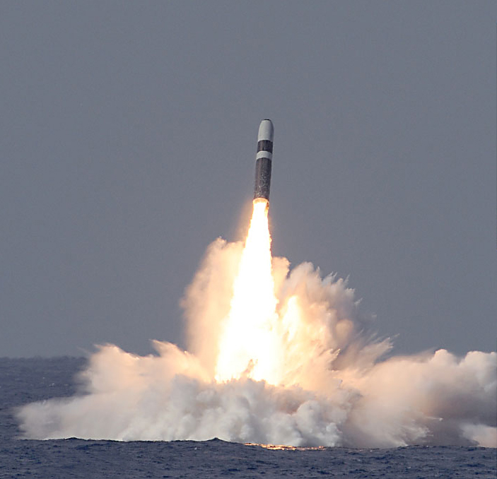 “UGM-133-Trident-II”